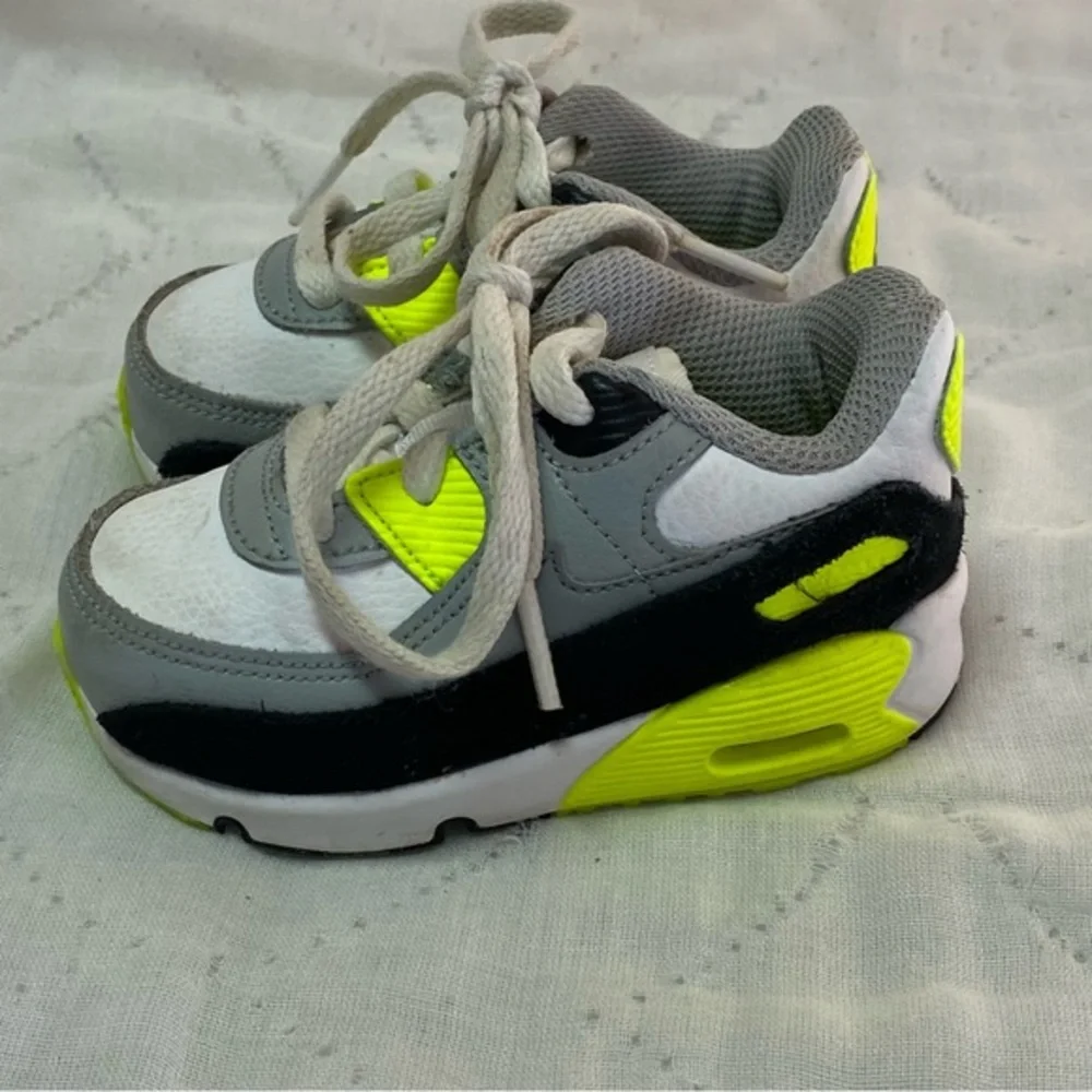 Nike Shoes‎ Childs Size 5c Lace Up Green-White Sneakers